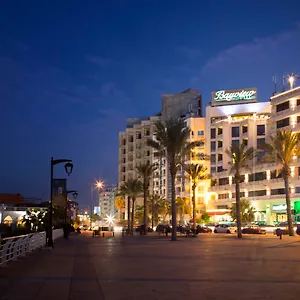 Отель Bayview