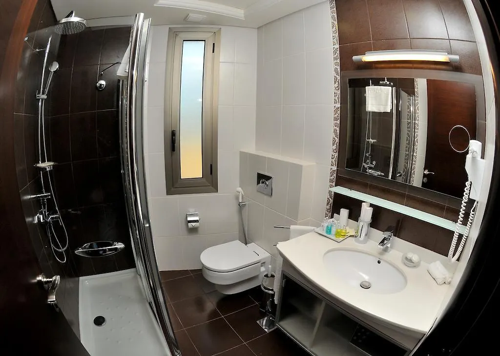 Dolphin Royal Suites Raouche Bejrut Hotel